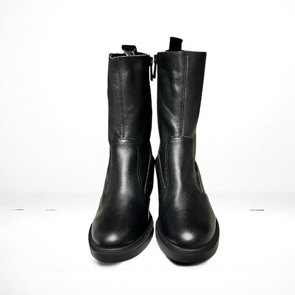 🌻NEW w/tags Andre Assous Gloria Chelsea Bootie Size 5.5 - Picture 5 of 12